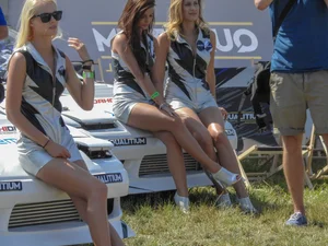 Car show models in sexy short outfits