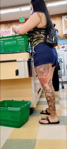 Sexy big butt tatted latina in sandals