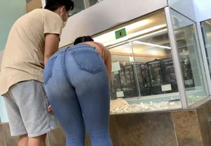 Asian babe bending over  Not OC