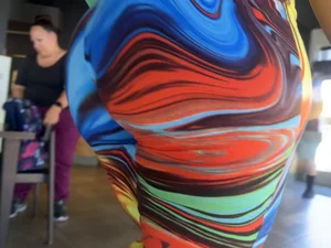 Ebony booty in rainbow tights