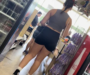 Slim vpl booty shorts and upshot