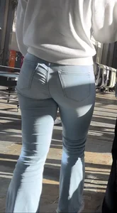 College girl with hot juicy bubble butt in flared jeans