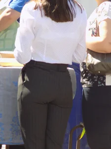 Hot chunky ass in tight pants street creepshots