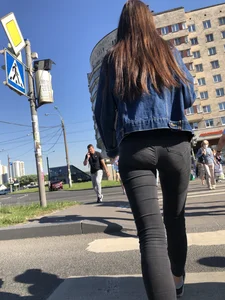 Candid Girl With a Perfect Ass in Tight Black Jeans Street Crosswalk Creepshots Collection