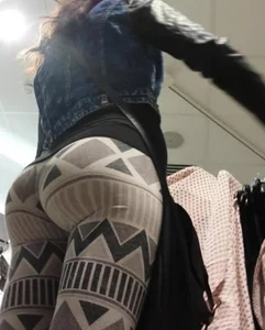 Giant Ass in Yoga Pants Store Creepshot