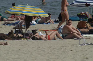Sexy mature girls on Vilanova topless beach