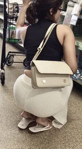 Latina Vpl in Tight White Knitted Dress