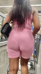 Huge Booty Ebony Milf in all Pink (vpl)