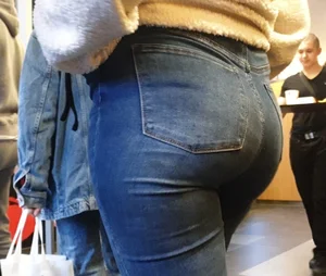 Big tight ass in tight jeans of a blond girl