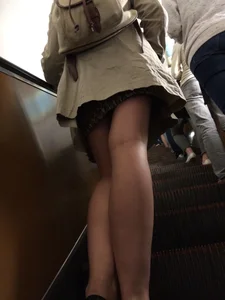 Sexy Legs in Flats and Skirt Subway Escalator Creepshot