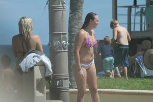 Another gallery of sexy Deerfield Beach girls in bikinis
