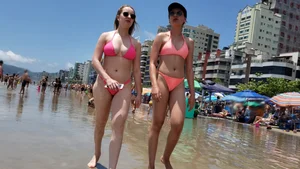 Brazillian beach creepshots, huge gallery of candid girls in swimsuits