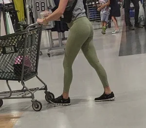 Leggings Blonde MILF