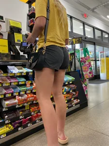 Amazing Blonde Thick Booty Shorts