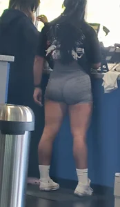 Hot black hair gym pawg!
