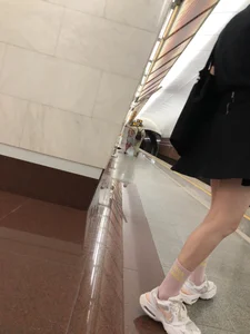 Cute Candid Teen With Red Hair in a Skirt Subway Creepshots Gallery