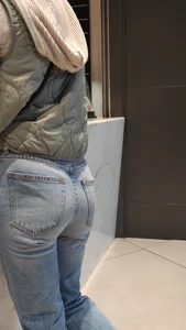 Tight jeans in the food court