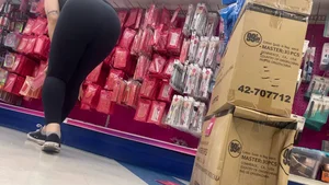 Nice leggings, slight bendover.