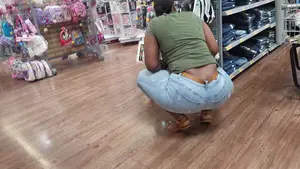 Thick Ebony w/ Big Ass bending over & squatting