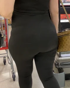 PAWG MILF VPL at Target [OC]