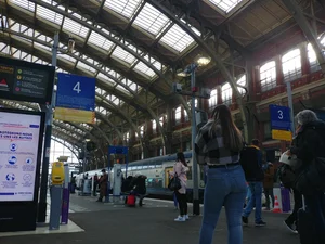 I like when trains are late