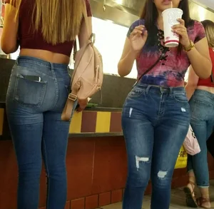 2 babes in jeans get capped!