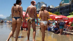 Brazillian beach creepshots, huge gallery of candid girls in swimsuits