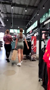 Teen in tight yoga shorts…VPL
