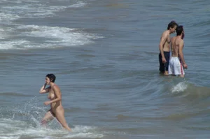 Sexy mature girls on Vilanova topless beach