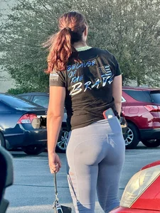 Parking lot MILF rubbing her fat ass