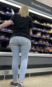 Mature Series | Natural PAWG in JEANS