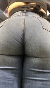 Big Juicy Booty Latina In Jeans (Not Oc)
