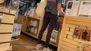 Cute Tight Blonde in Leggings