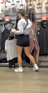 Fine af Brunette Babe with Bubble Ass (OC)