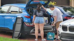 Neighbors PHAT ASS  in shorts