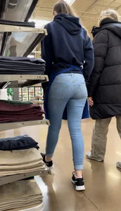 Plump petite Kroger worker teen