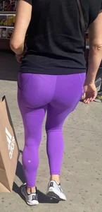 Lots of VPL at the mall