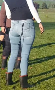 Soccer coach…shes gota nice tight ass on her (OC)