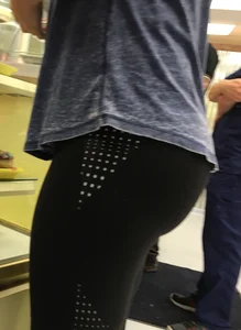 Nice round ass in leggings in line with no face