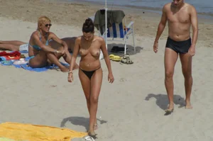 Sexy mature girls on Vilanova topless beach