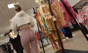 Tall slim chick Very hungry Ass  not OC
