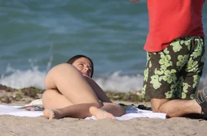 Mix of nude beach girls with sexy bodies