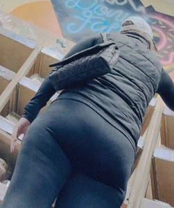 Pawg in All Black (Upshots / faceshots / closeups)