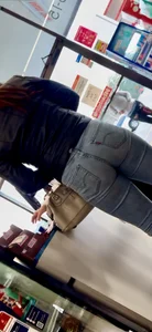 Baddie in Dollar General showing off her sexy ass