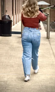 Dirty blonde PAWG completely fills out AE jeans (close-ups)