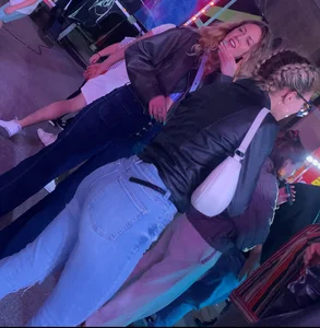 amazing ass in jeans OC