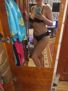 Cute Girl With Wavy Hair Mirror Selfies in Underwear
