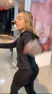 PHAT ASS SPANISH HAIRDRESSER ( OC , VID)