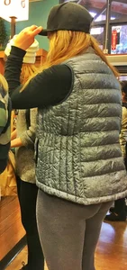 PAWG blonde in grey leggings while shopping