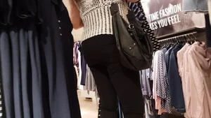 Thick girl shopping in tight jeans with a decent ass